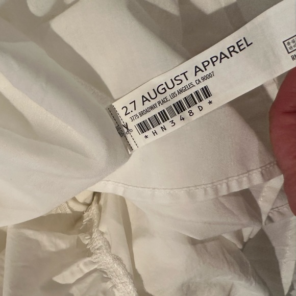 Puff sleeve cotton white dress size large open tied back - Picture 7 of 7